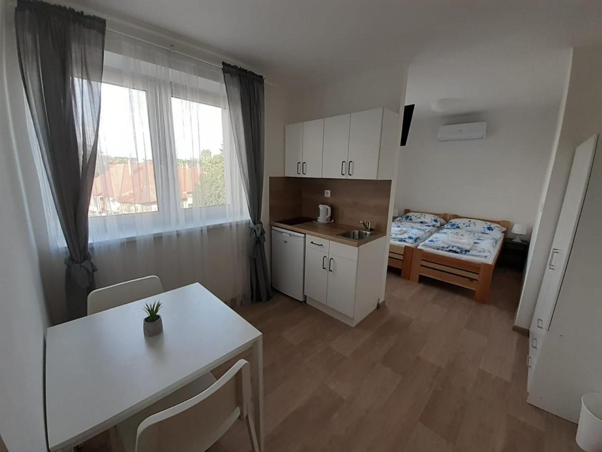 Valen Apartmany Valtice Eksteriør billede